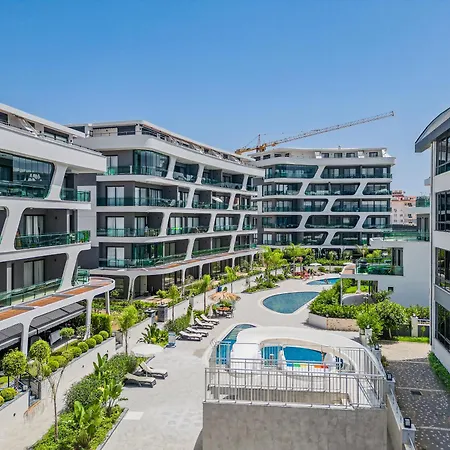 Bright Flat With Pool & Private 750m To Sea