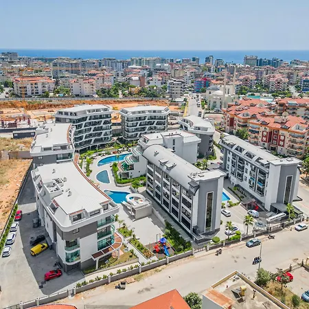 Bright Flat With Pool & Private 750m To Sea アランヤ